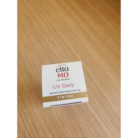 Elta MD Skincare UV Daily SPF40 Tinted Face Sunscreen 1.7oz NIB - Picture 3 of 6